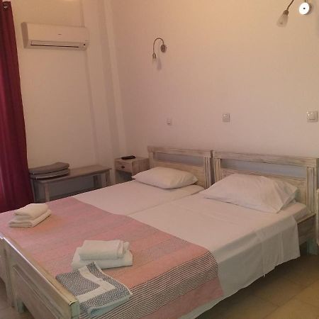 Ψιλή Άμμος Hotel Tolón Buitenkant foto