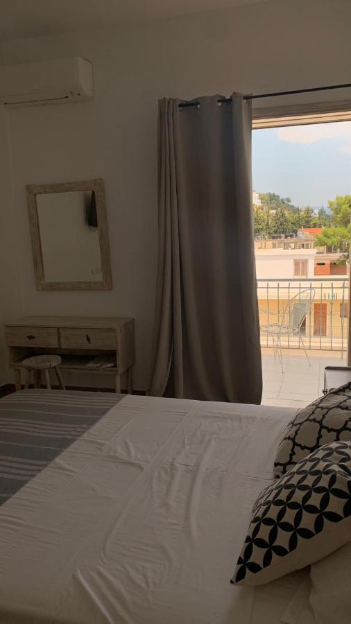 Ψιλή Άμμος Hotel Tolón Buitenkant foto