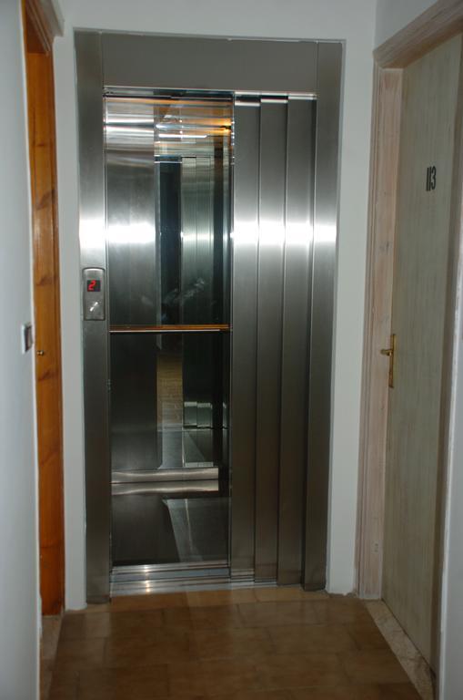 Ψιλή Άμμος Hotel Tolón Buitenkant foto