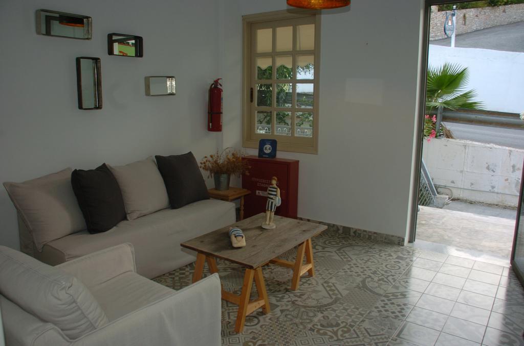 Ψιλή Άμμος Hotel Tolón Buitenkant foto