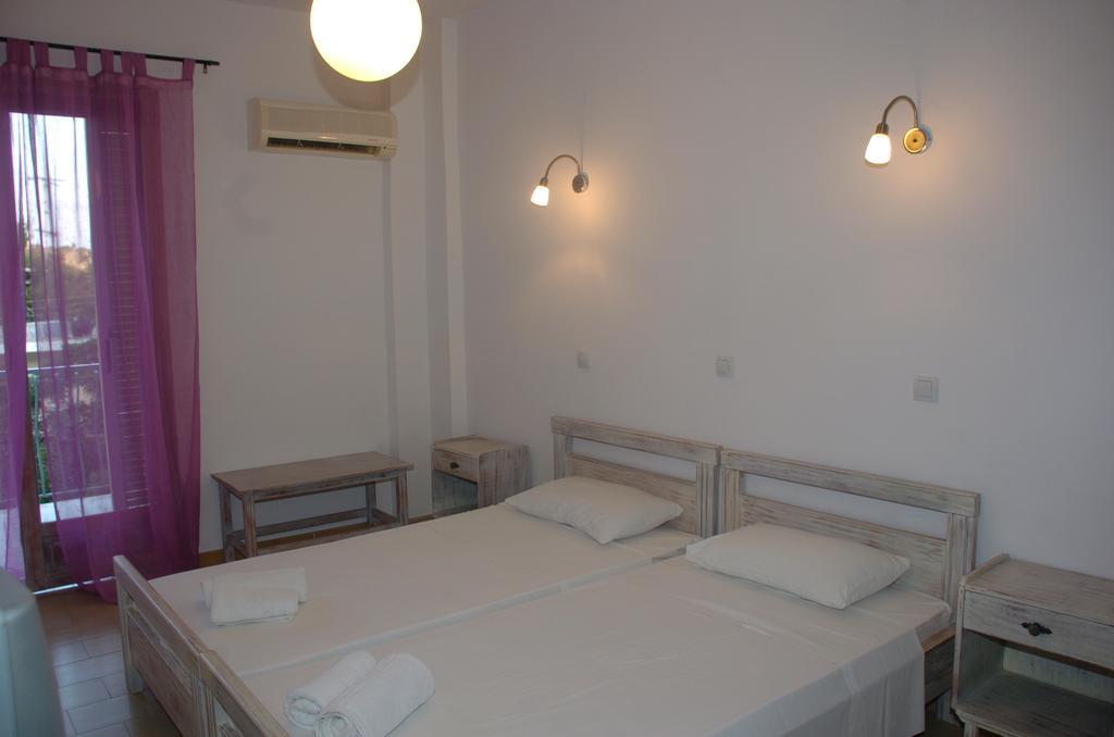 Ψιλή Άμμος Hotel Tolón Buitenkant foto