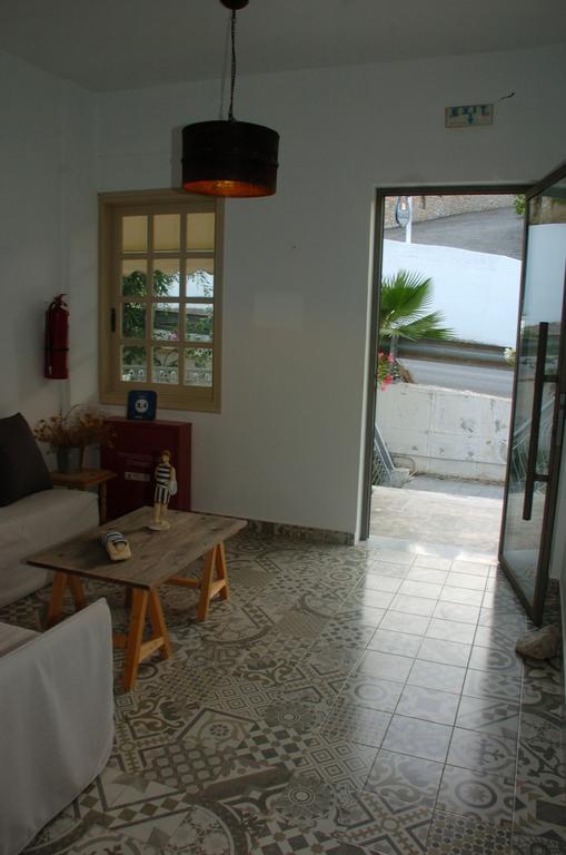 Ψιλή Άμμος Hotel Tolón Buitenkant foto