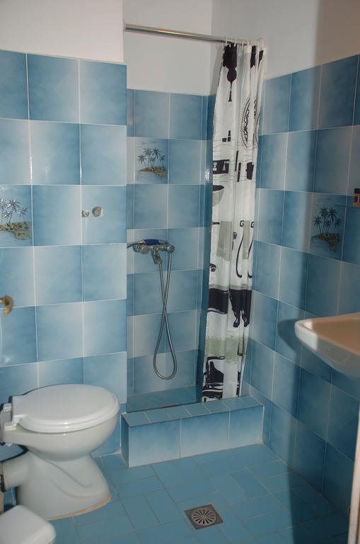 Ψιλή Άμμος Hotel Tolón Buitenkant foto