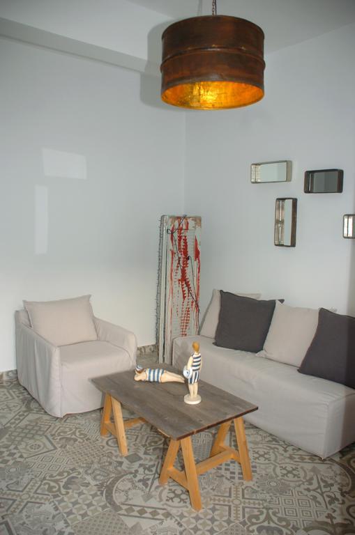 Ψιλή Άμμος Hotel Tolón Buitenkant foto